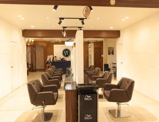 YT STUDIO UNISEX SALON – BEST/HAIR /BRIDAL MAKEUP /NAIL /EYELASH EXTENSION /SALON DEHRADUN