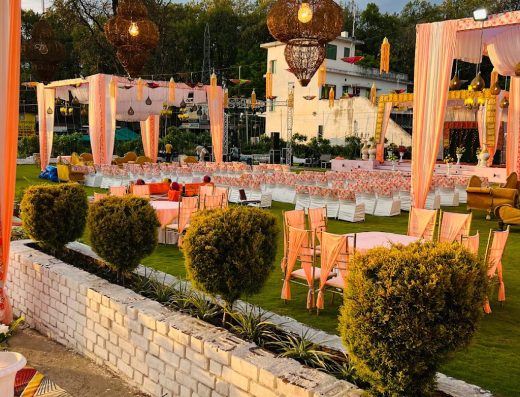 The Leela’s Lawn