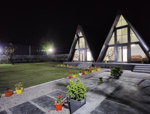 Lawn Side Manor