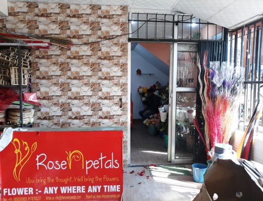 The Rose N Petals